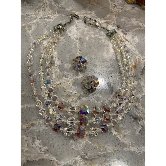Vintage 50s Aurora Borealis Crystal Glass Bead Set Necklace Clip On Earrings - Picture 9 of 9
